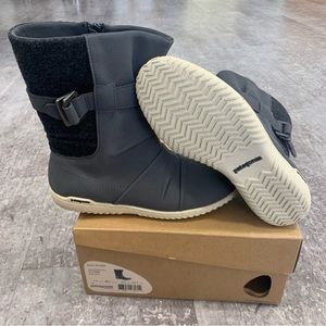 NWT Patagonia Kula Buckle Boots